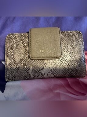 Fossil Gray Snake-Embossed Leather Wallet with Flap